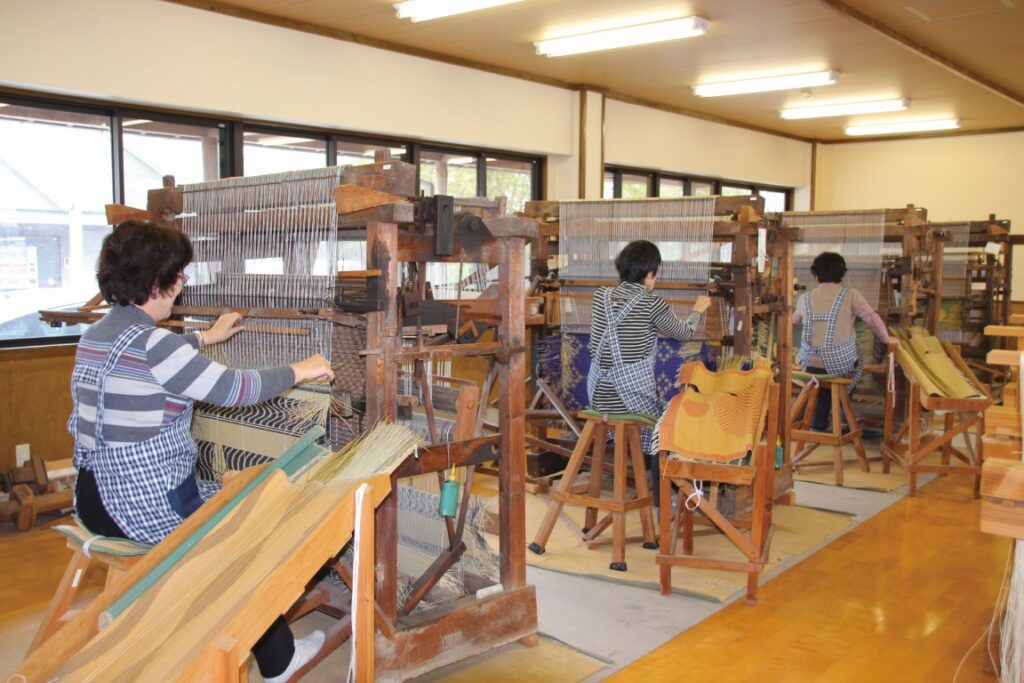 早島町花ござ手織り伝承館